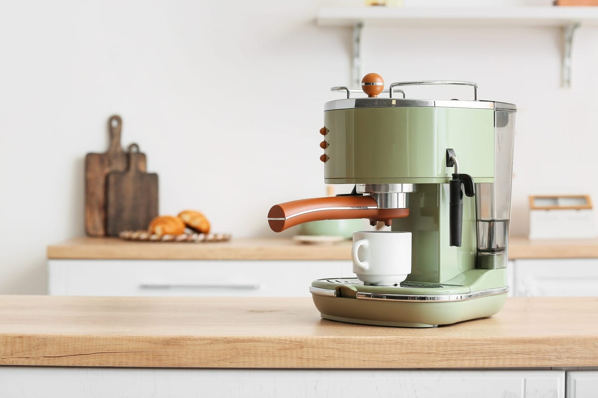 The Ultimate Guide to Choosing the Best Coffee Maker for Your Airbnb